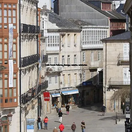 Bed & Center شقة لوغو