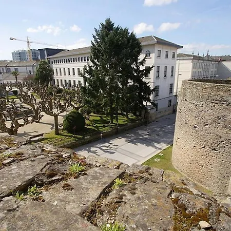 شقة Bed & Center لوغو